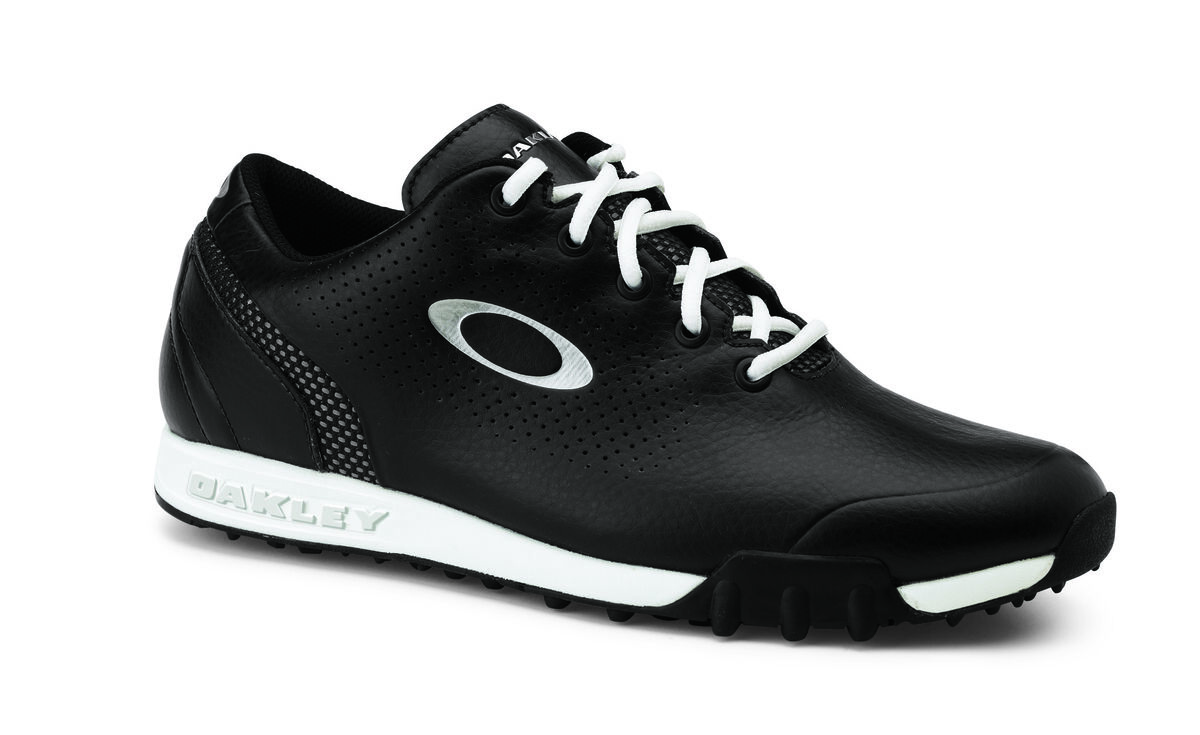 oakley tuxedo golf shoes